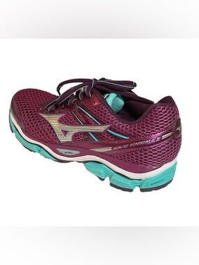 Mizuno Wave Enigma Women's Running Shoe - Plum with Teal Accents, Size 7.5